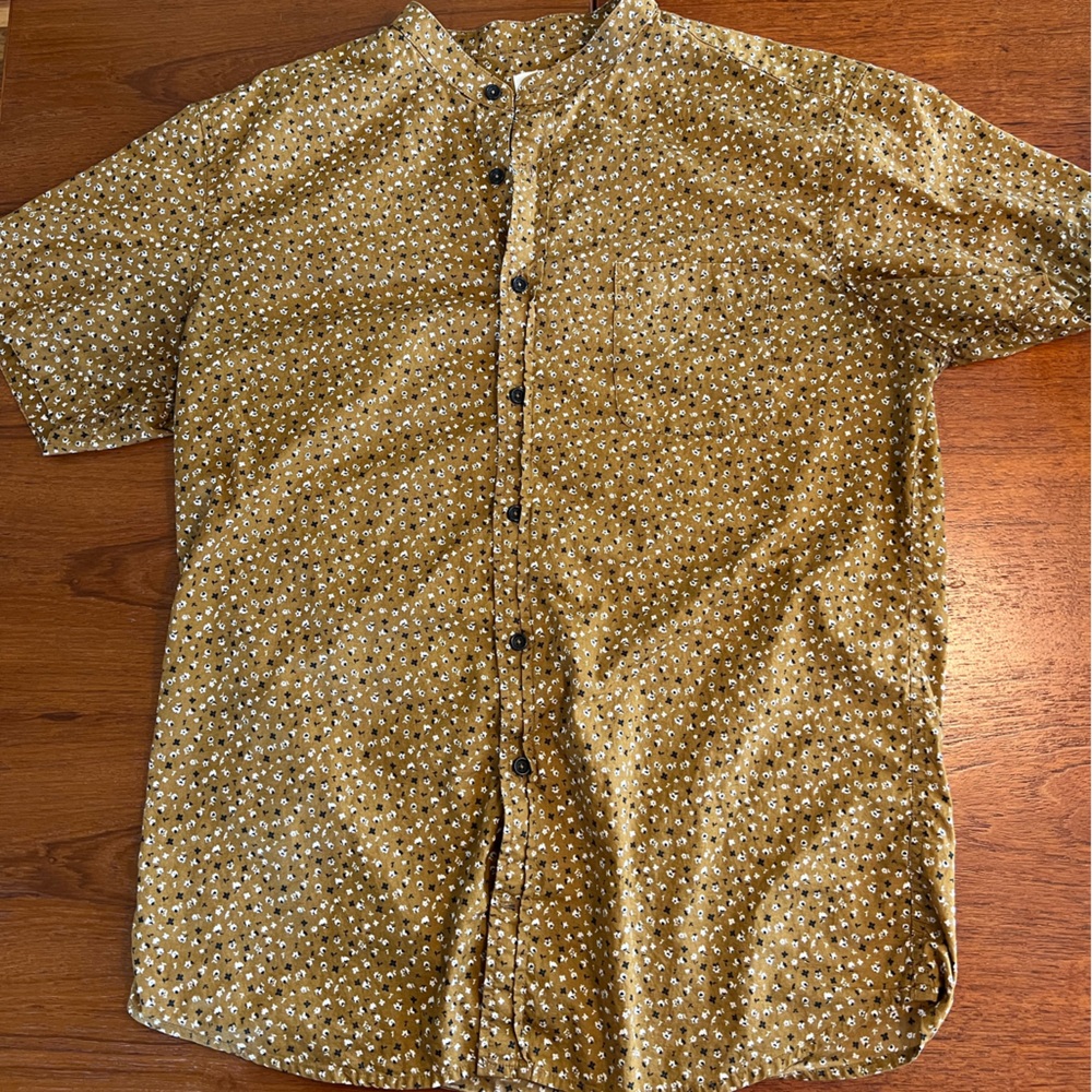 Taylor Stitch: the Short Sleeve Bandit in Fatigue Brown mini floral (L)